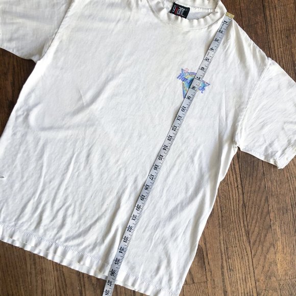 Vintage Destroyed 1993 Hard Rock Cafe Malibu Tee - Picture 5 of 8